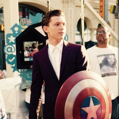 金泫雅–Lip & Hip